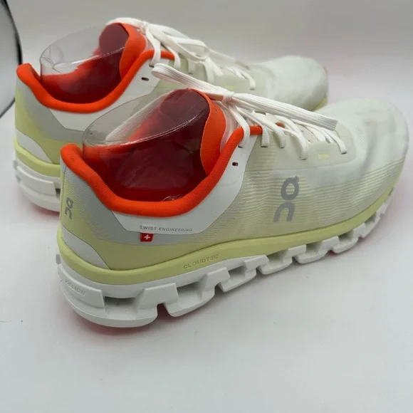 ON Cloud Women’s 11 Cloudflow 4 White Hay Orange  Running Sneaker Tennis Shoes - Picture 4 of 12